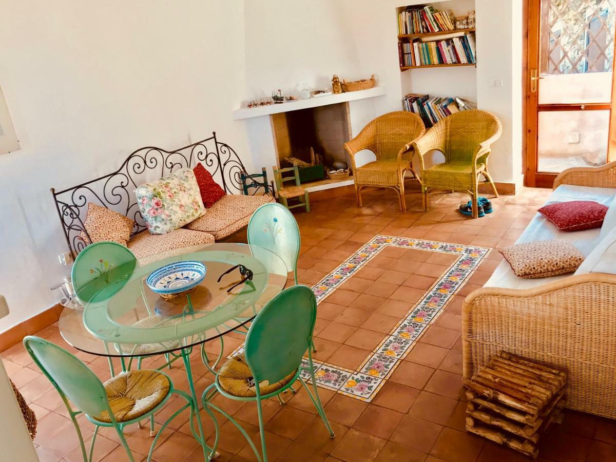 Appartamento Vista Mare - Amazing Sea View Apartment Stintino Eksteriør billede